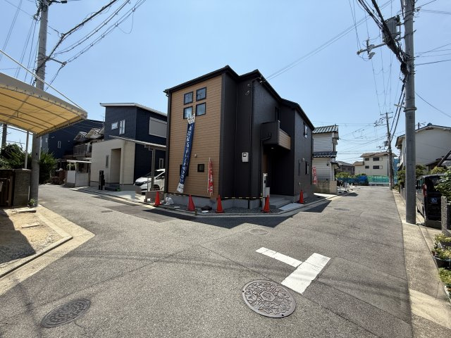 堺市東区菩提町　新築戸建の前面道路含む現地写真