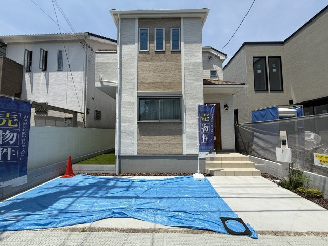 堺市東区高松　新築一戸建ての外観