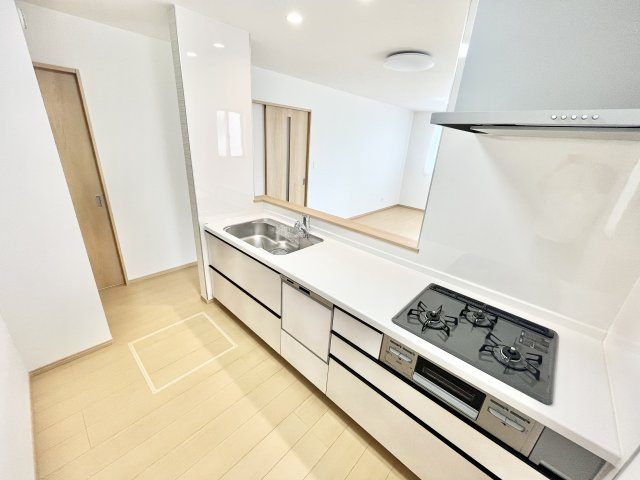 堺市東区高松　新築一戸建てのキッチン