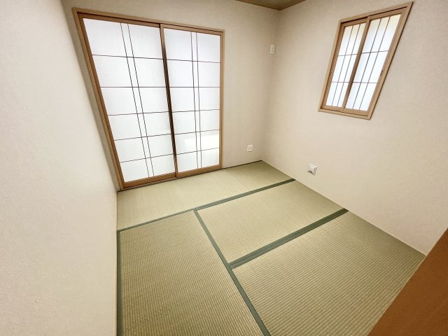 堺市東区高松　新築一戸建ての和室