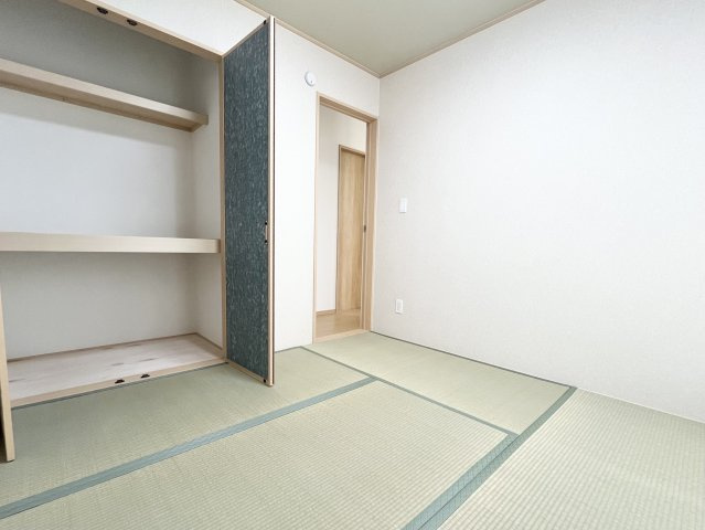 堺市東区高松　新築一戸建ての和室