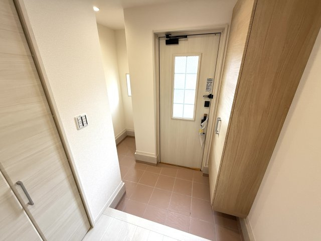 北野田　新築一戸建の玄関