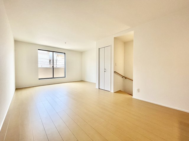 南野田　新築分譲住宅　全２区画の居間・リビング