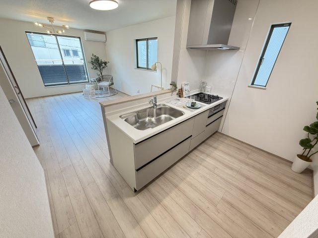 南野田　新築分譲住宅　全２区画の居間・リビング