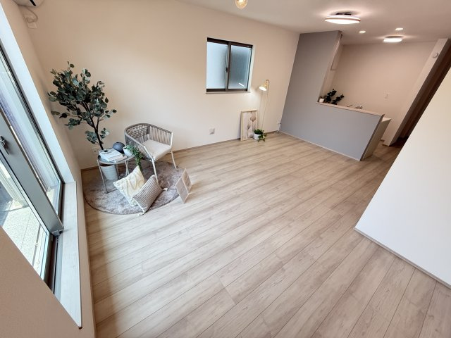 南野田　新築分譲住宅　全２区画の居間・リビング