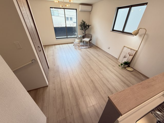 南野田　新築分譲住宅　全２区画の居間・リビング
