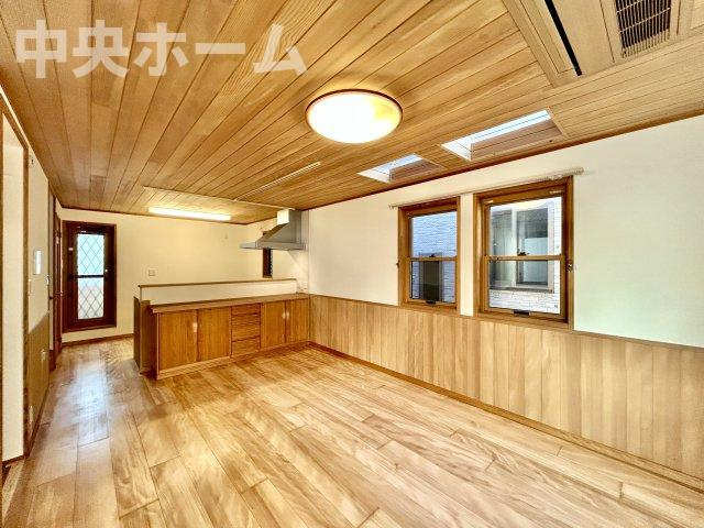 葛飾区堀切4丁目中古住宅のキッチン|ダイニングキッチン