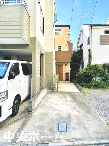 葛飾区堀切4丁目中古住宅の駐車場|カースペース
