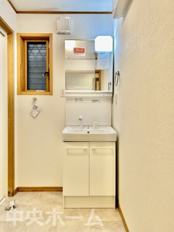 葛飾区堀切4丁目中古住宅の独立洗面台|洗面化粧台