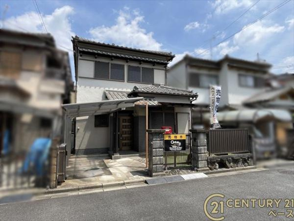 生駒郡安堵町大字東安堵の中古一戸建の駐車場|■現地撮影写真■ 駐車スペースはカーポートが設置済みです。