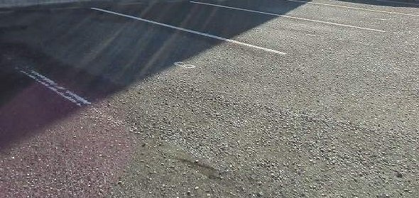 パトス鍋島の駐車場