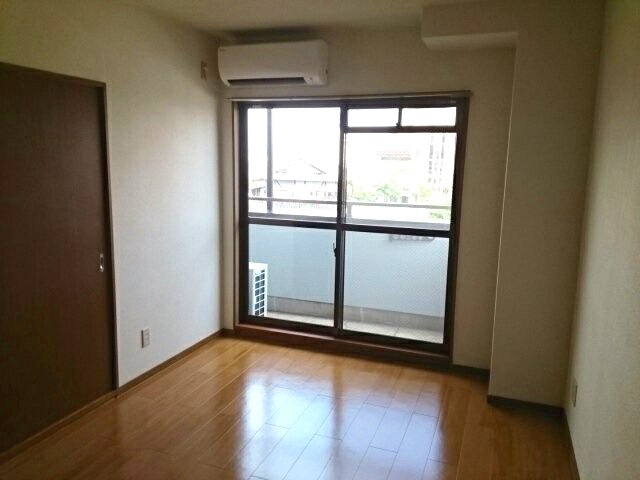 ハーベスト壱番館の居間・リビング