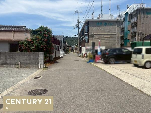和歌山市和歌浦南2丁目　土地の前面道路含む現地写真