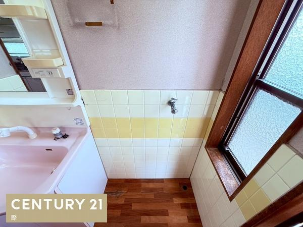 和歌山市秋月　中古戸建の独立洗面台