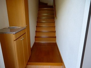 アンソレイエ　ヴィラ　Ⅰの玄関|明るい玄関です