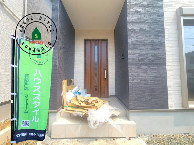 熊本市中央区琴平1丁目第1-4棟（3号棟）　の玄関|おでかけの時も帰った時も、「我が家」を最初に感じでもらえる素敵な空間に。