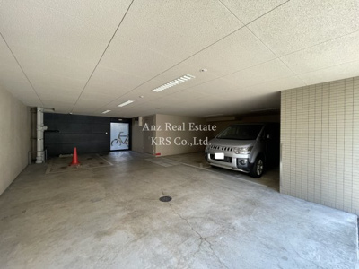 【駐車場】 | サンアルカス | 敷地内に駐車場あり！空き情報は都度お問い合わせください！