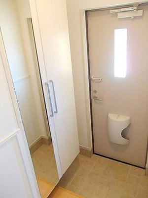 【玄関】 | ラルジュ