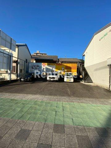 サン・friends+1の駐車場