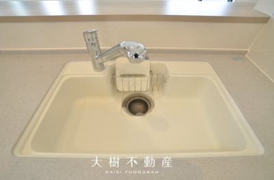 【キッチン】 | 綾瀬市寺尾中4丁目 新築戸建て 全1棟【仲介手数料無料】