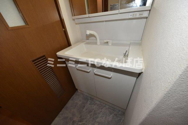 大阪市西区江戸堀３丁目の賃貸マンション