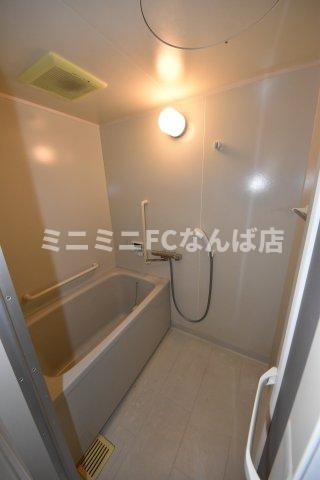 大阪市西区江戸堀３丁目の賃貸マンションの浴室