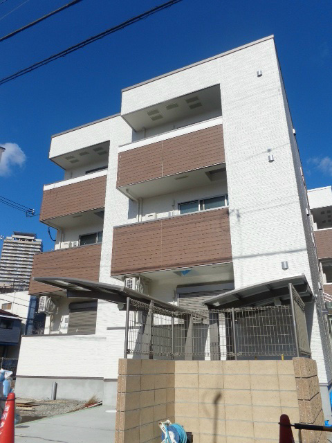 神戸市兵庫区小河通３丁目のアパート