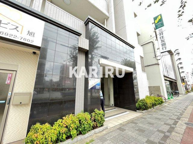 レジディア城北公園通のエントランス