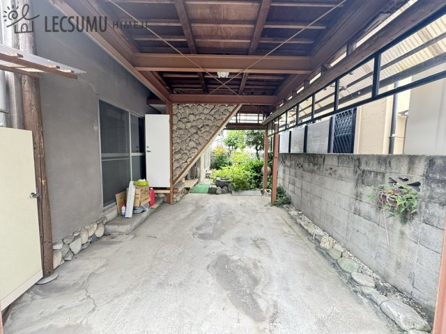 姫路市飯田3丁目/中古戸建の駐車場