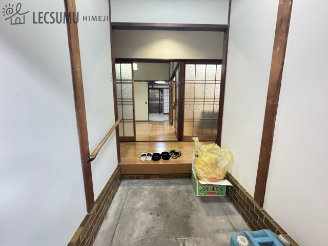 姫路市飯田3丁目/中古戸建の玄関