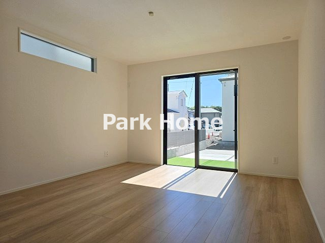 香美市土佐山田町宝町4丁目-2期5棟1-新築戸建ての居間・リビング|１F:19LDK