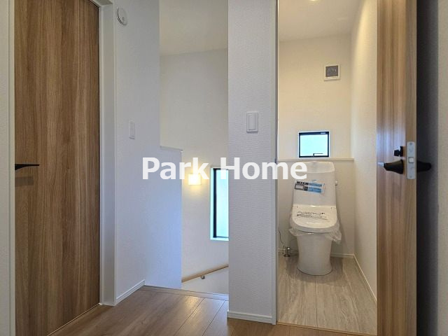 香美市土佐山田町宝町4丁目-2期5棟1-新築戸建てのトイレ|２F:トイレ