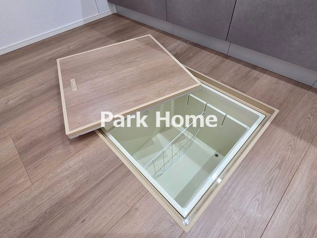 香美市土佐山田町宝町4丁目-2期5棟1-新築戸建ての収納|キッチン床下収納