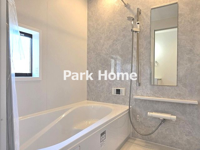 香美市土佐山田町宝町4丁目-2期5棟1-新築戸建ての浴室