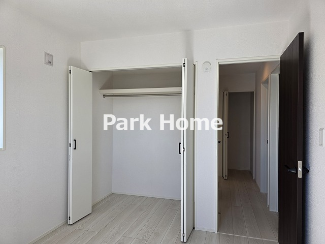 香美市土佐山田町宝町4丁目-2期5棟2-新築戸建ての収納|２F:5.25洋室クローゼット