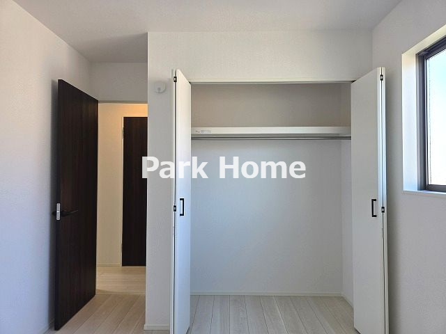 香美市土佐山田町宝町4丁目-2期5棟2-新築戸建ての収納|２F:5.25洋室クローゼット