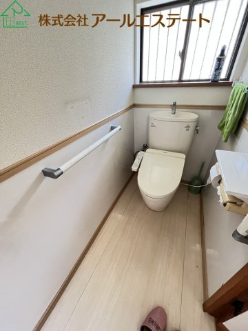 高砂市阿弥陀町南池　　中古戸建のトイレ