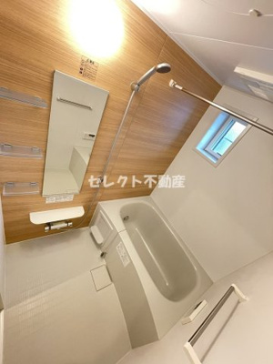【浴室】 | ピュアハイツ・翠Ａ | 【ピュアハイツ・翠Ａ】落ち着いた空間のお風呂です