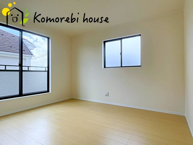 中分1丁目27番　新築一戸建て　ハートフルタウン　Aの寝室|1番大きな洋室はご夫婦に♪
1日の疲れを癒す大きなベッドでダイブ！本日もお疲れ様でした♪