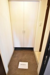 BPRレジデンス江坂の玄関