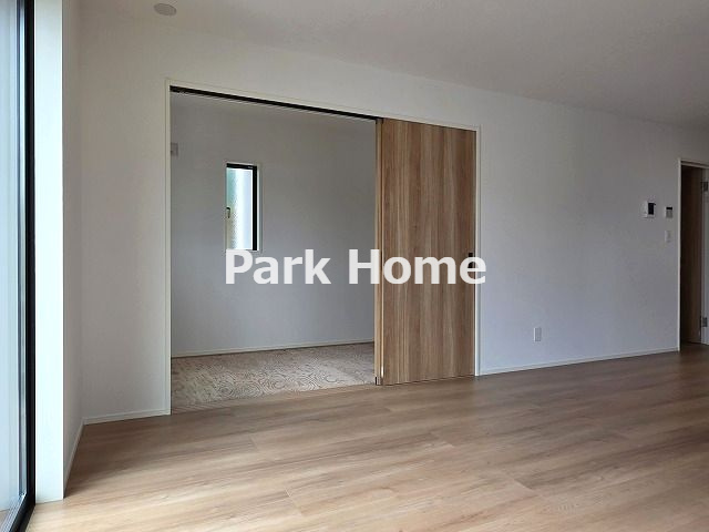 香美市土佐山田町宝町4丁目-2期5棟5-新築戸建ての居間・リビング|１F:１８LDK