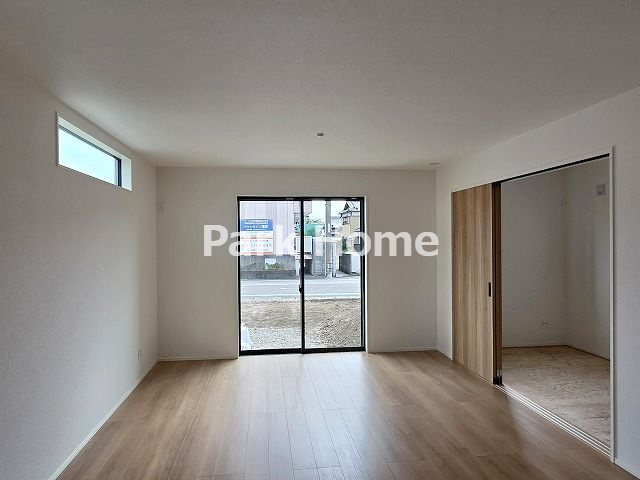 香美市土佐山田町宝町4丁目-2期5棟5-新築戸建ての居間・リビング|5号棟