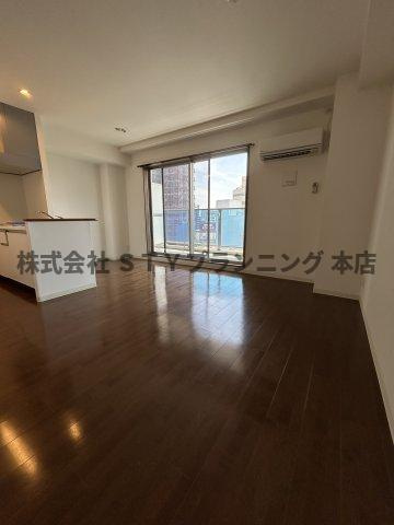 仲介手数料０円！NR今池の居間・リビング