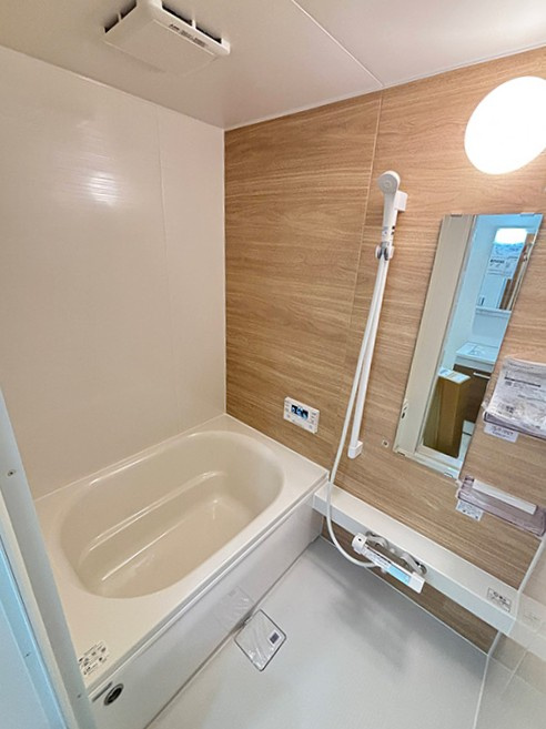 ◆内外装リフォーム済みの美宅◆全居室６帖以上のゆったり間取りの４DK◆宇治市宇治池森の浴室|浴室