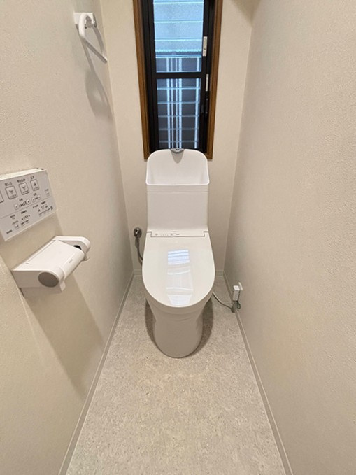 ◆内外装リフォーム済みの美宅◆全居室６帖以上のゆったり間取りの４DK◆宇治市宇治池森のトイレ|トイレ