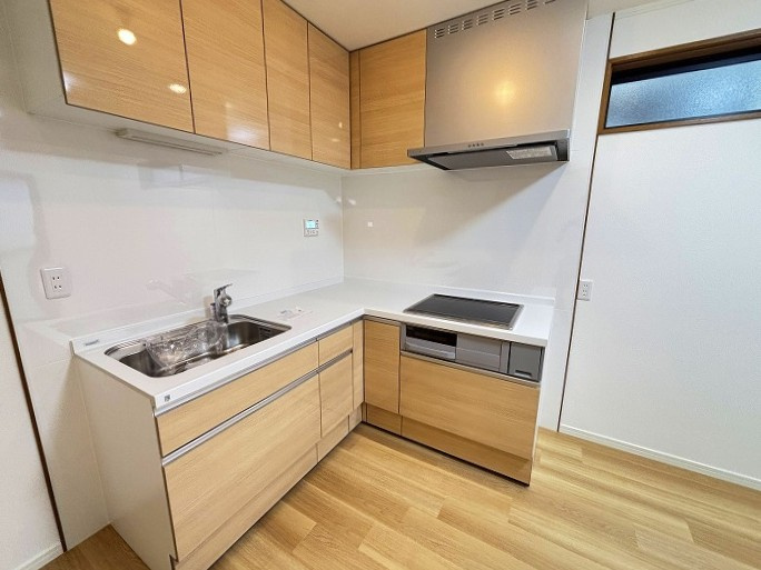 ◆内外装リフォーム済みの美宅◆全居室６帖以上のゆったり間取りの４DK◆宇治市宇治池森のキッチン|キッチン