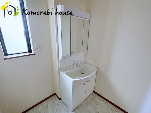 中分1丁目27番　新築一戸建て　ハートフルタウン　Bの独立洗面台|独立洗面化粧台付き