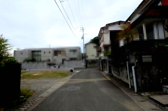 瀬戸南町1丁目　東　建築条件付き　売土地　（全2区画）の前面道路含む現地写真