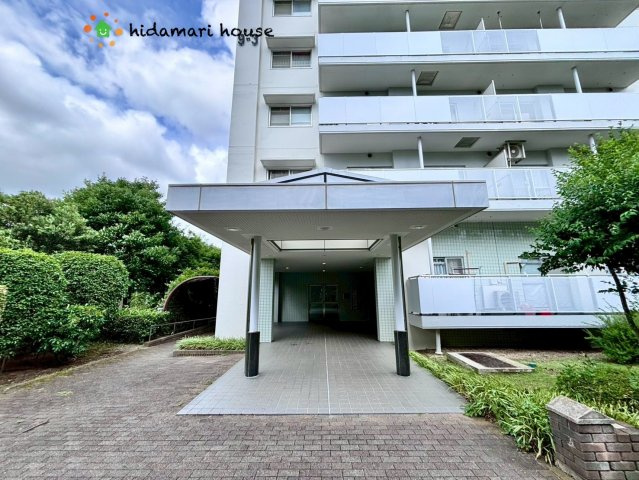 アーバンみらい東大宮東二番街第9-3号棟のエントランス