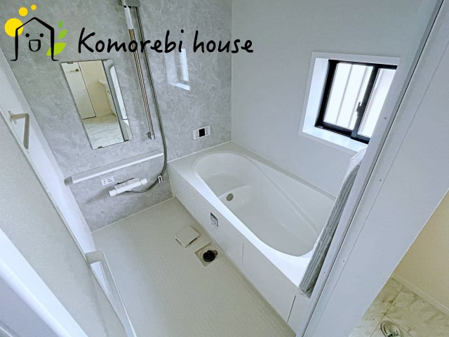 中分1丁目27番　新築一戸建て　ハートフルタウン　Cの浴室